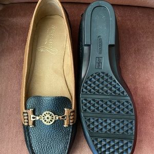 Aerosoles size 12 black & tan leather loafers